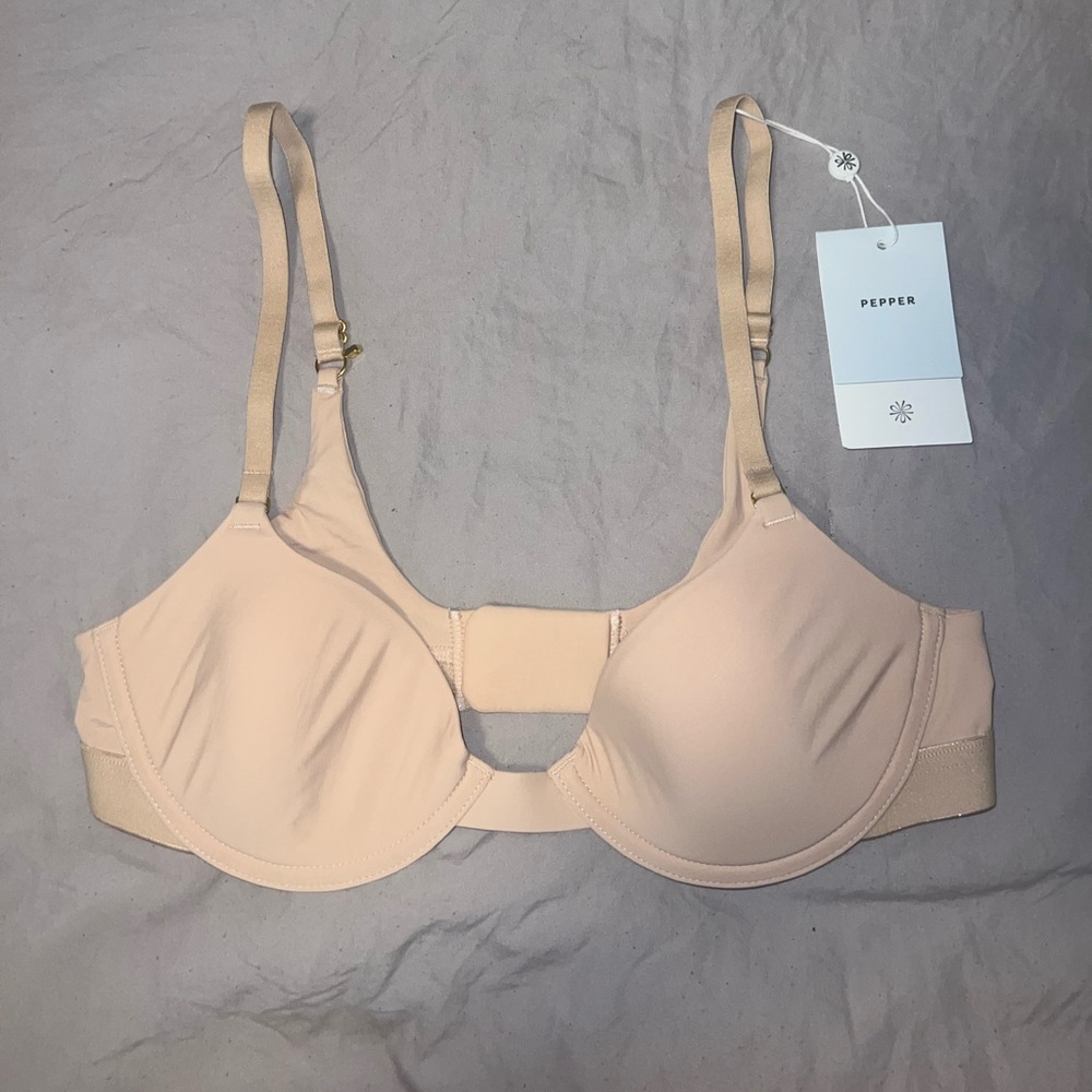 NWT Ultimate Contour T-Shirt Bra - Buff (34A)